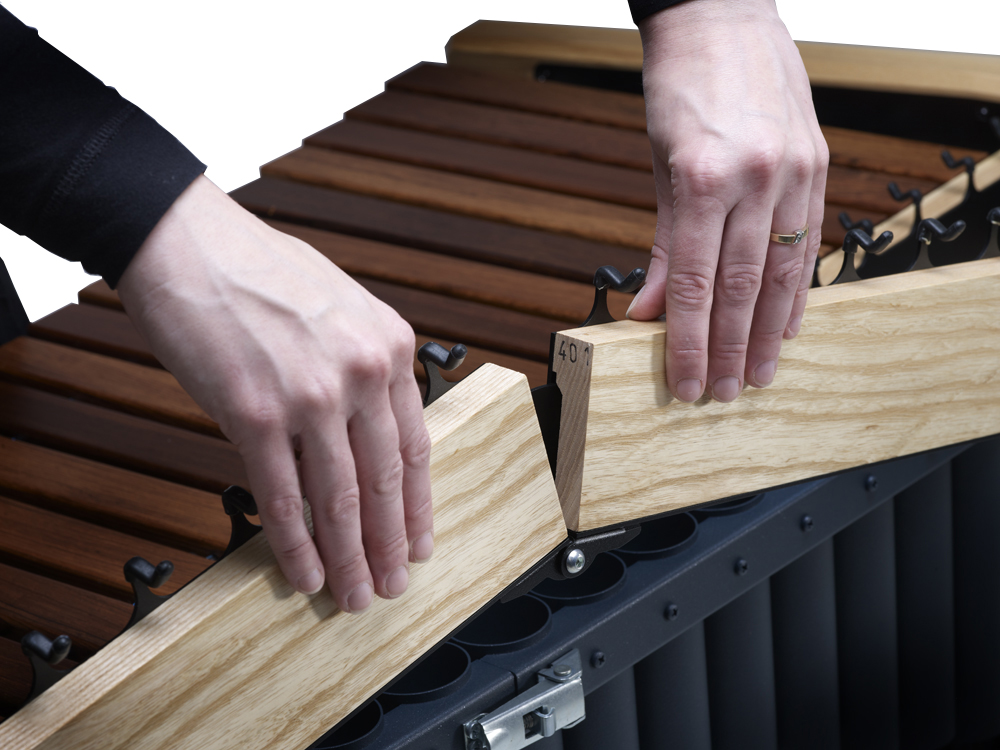 LOCKING RAIL SYSTEM 2